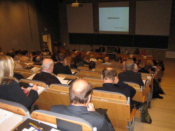 Expertpanelen, Martin Saarikangas uppträder.